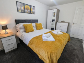Burnley-4-Bedroom House-Sleeps 6-Parking-ClariTurf